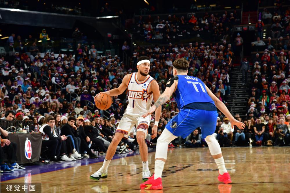 门前混战的 门前混战的