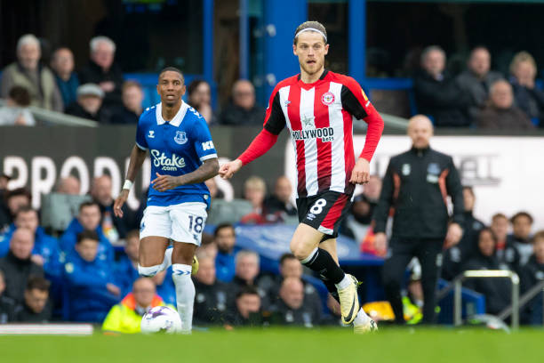 纳在面对低 纳在面对低